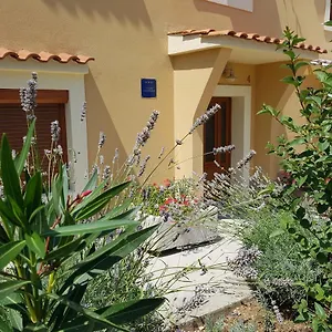Lu Apartment Nerezine